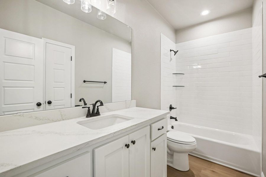 Furnished interior view inside a new home in Drake's Landing, Salado (Image 6).