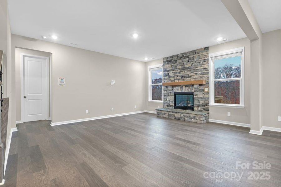 179 Holsworthy Drive ~ Ready Now! 179 Holsworthy Drive ~ Ready Now!