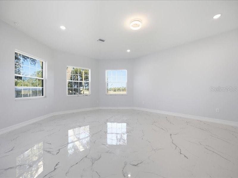 Spacious, unfurnished interior of a new home in , Plant City (Image 11). Spacious, unfurnished interior of a new home in , Plant City (Image 11).