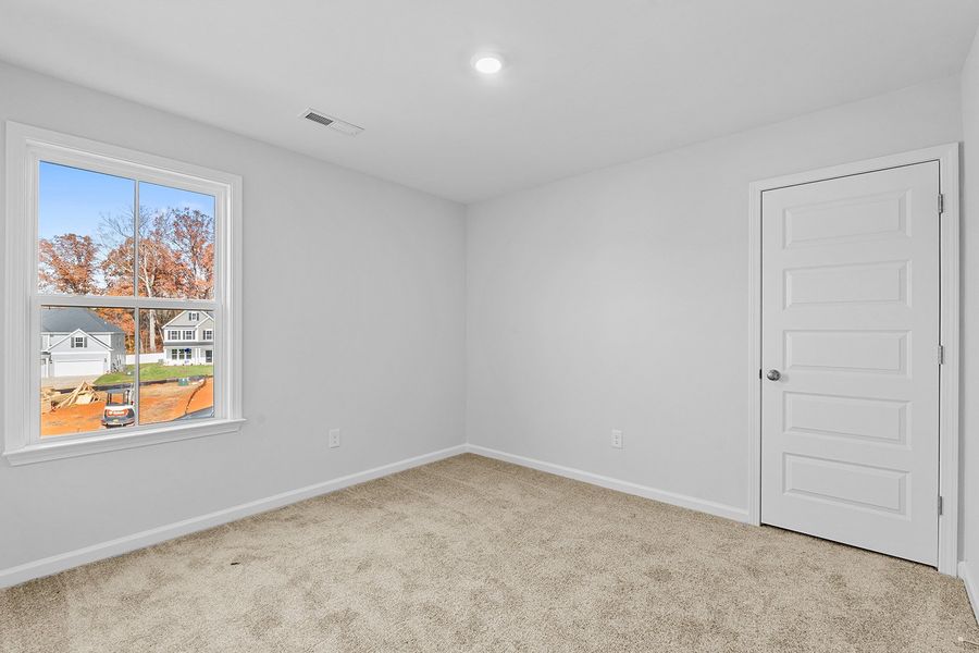 Spacious, unfurnished interior of a new home in Hanes Lake, Winston-Salem (Image 39).