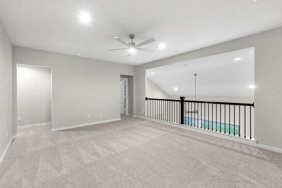 Spacious, unfurnished interior of a new home in Briarwood Crossing, Rosenberg (Image 40).