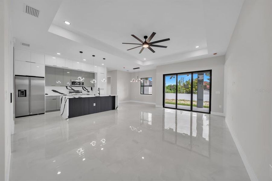 Spacious, unfurnished interior of a new home in , Lehigh Acres (Image 17).
