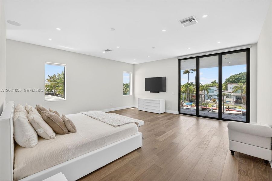 Furnished interior view inside a new home in , Pompano Beach (Image 43).