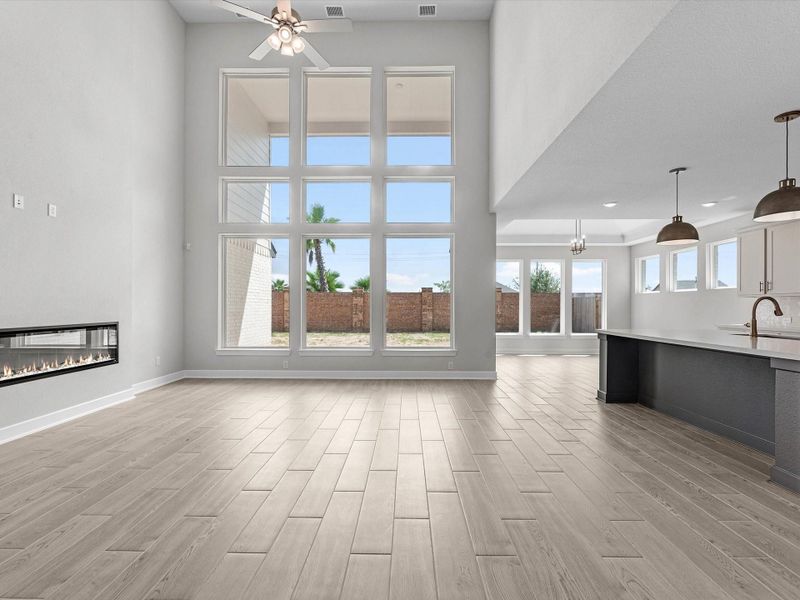 Spacious, unfurnished interior of a new home in Lago Mar - 60', Texas City (Image 19).