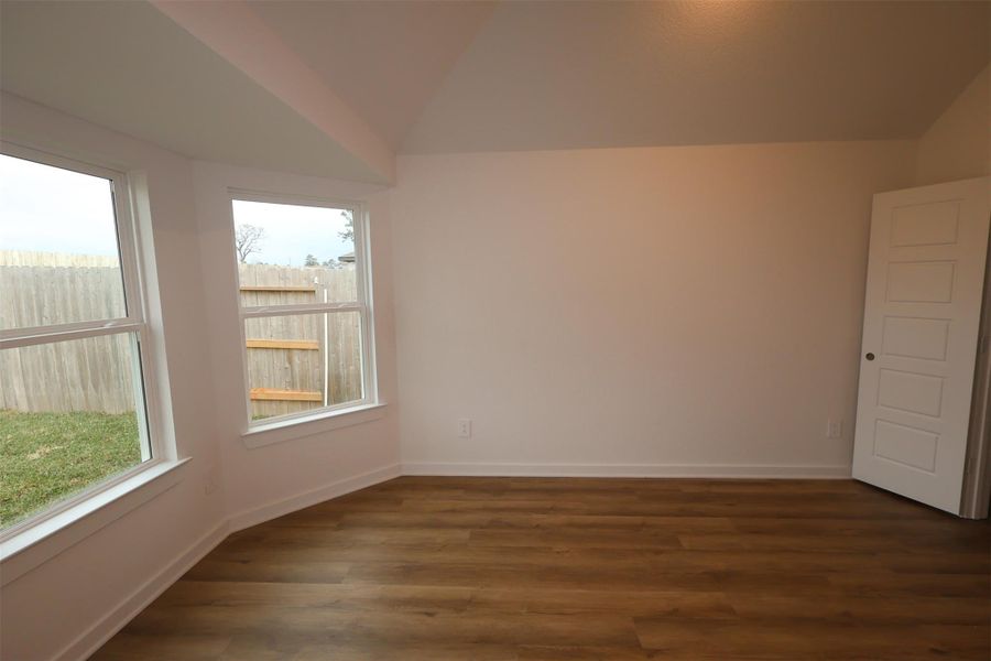 Spacious, unfurnished interior of a new home in Moran Ranch, Willis (Image 8).