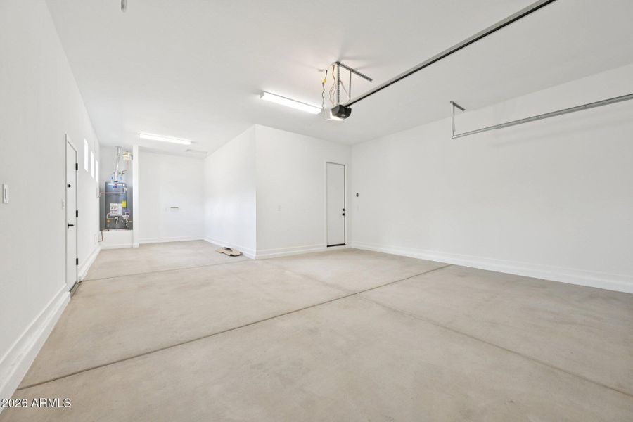 41-web-or-mls-E Twin Acres Dr-S1103-041