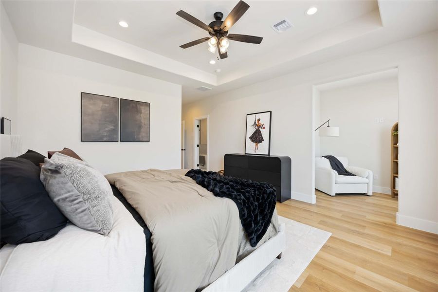 Furnished interior view inside a new home in , Houston (Image 16).