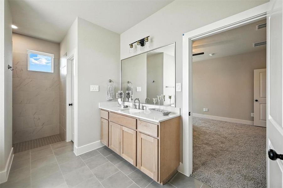Furnished interior view inside a new home in Silver Sage Farm, Weatherford (Image 15). Furnished interior view inside a new home in Silver Sage Farm, Weatherford (Image 15).