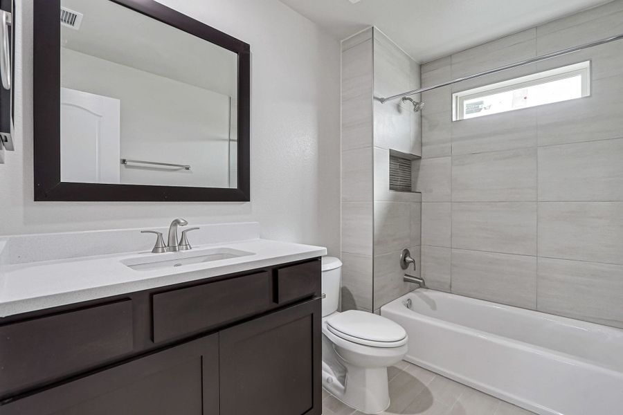 Furnished interior view inside a new home in Emerald Estates, Horizon City (Image 13). Furnished interior view inside a new home in Emerald Estates, Horizon City (Image 13).