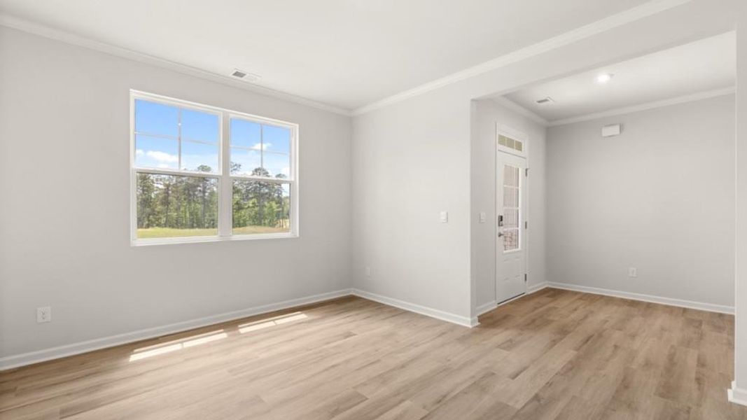 Spacious, unfurnished interior of a new home in Fairway 17 at Mirror Lake, Villa Rica (Image 14).