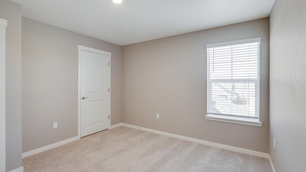 Spacious, unfurnished interior of a new home in Carriage Hills, Frederick (Image 22).