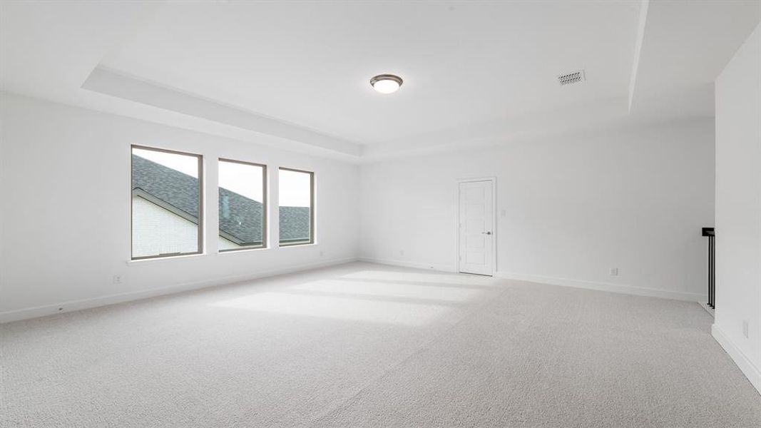 Spacious, unfurnished interior of a new home in Myrtle Creek 71', Waxahachie (Image 14).