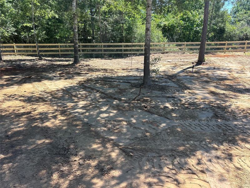 Side view of rear fence