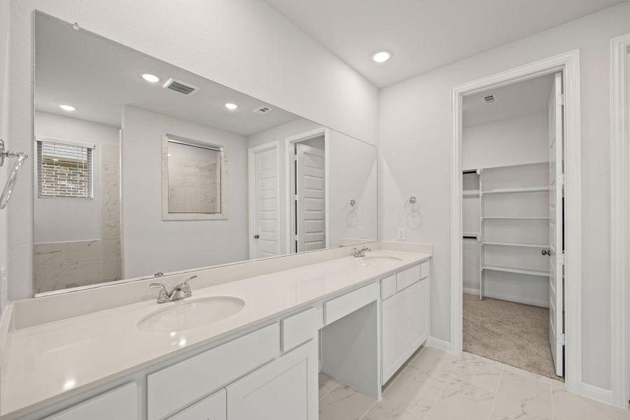 Representative furnished interior of a home built from the Baker by Cambridge Homes in Tinsley Meadows, Van Alstyne (Image 6).