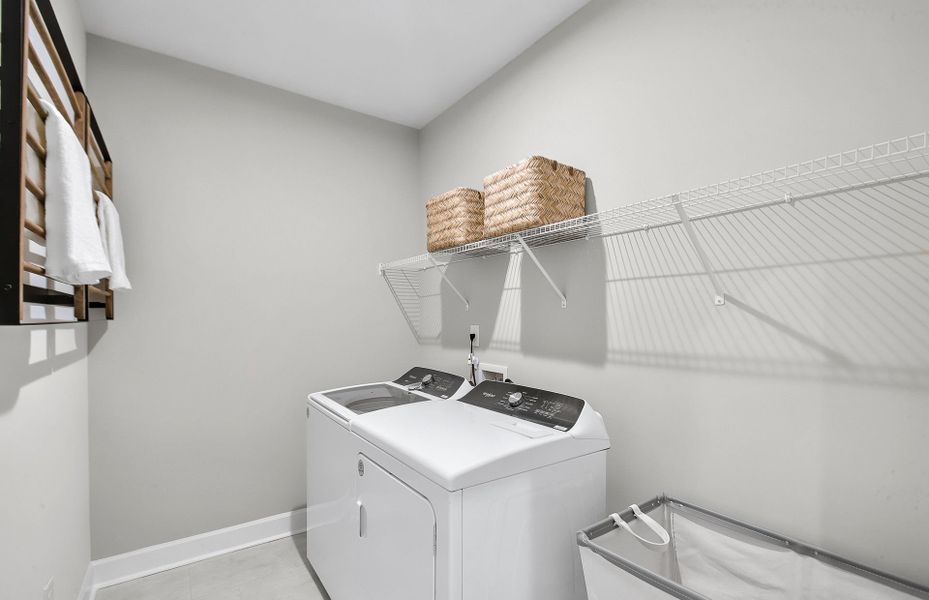 Representative interior finishes for a home built from the Braddock by Pulte Homes in Anderson Point Estates, McDonough (Image 22).