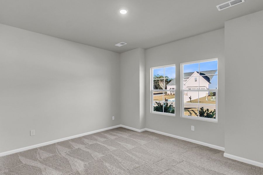 Spacious, unfurnished interior of a new home in Fairway Woods at Wyboo, Manning (Image 26).