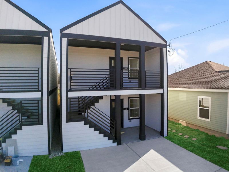 Image 47 of a home in .