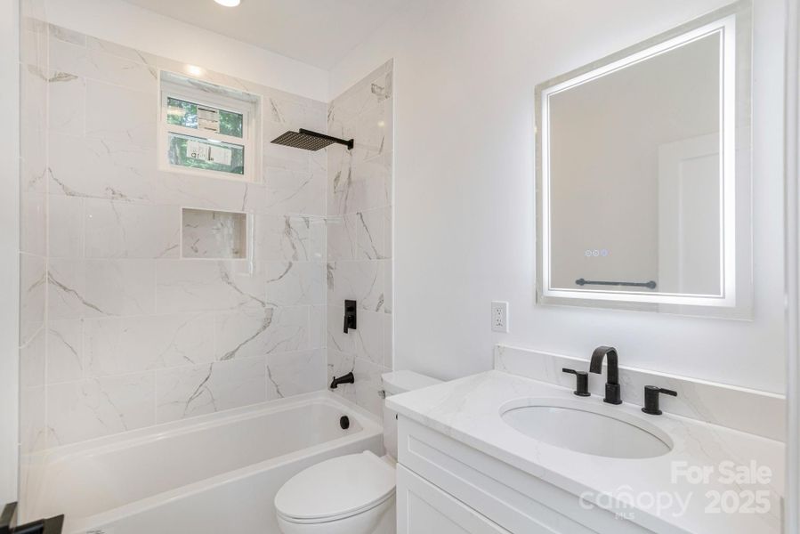 Spacious, unfurnished interior of a new home in , Flat Rock (Image 18).