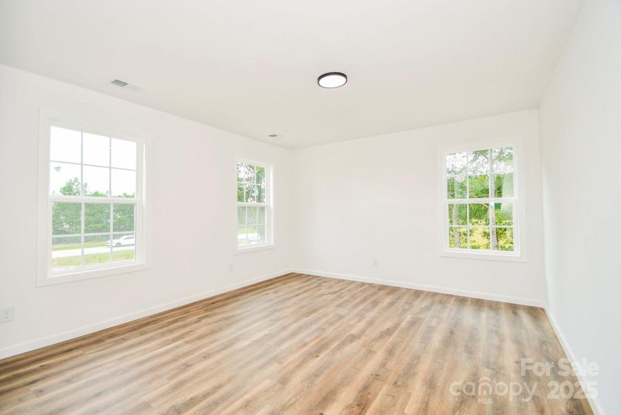 Spacious, unfurnished interior of a new home in , Pageland (Image 7).