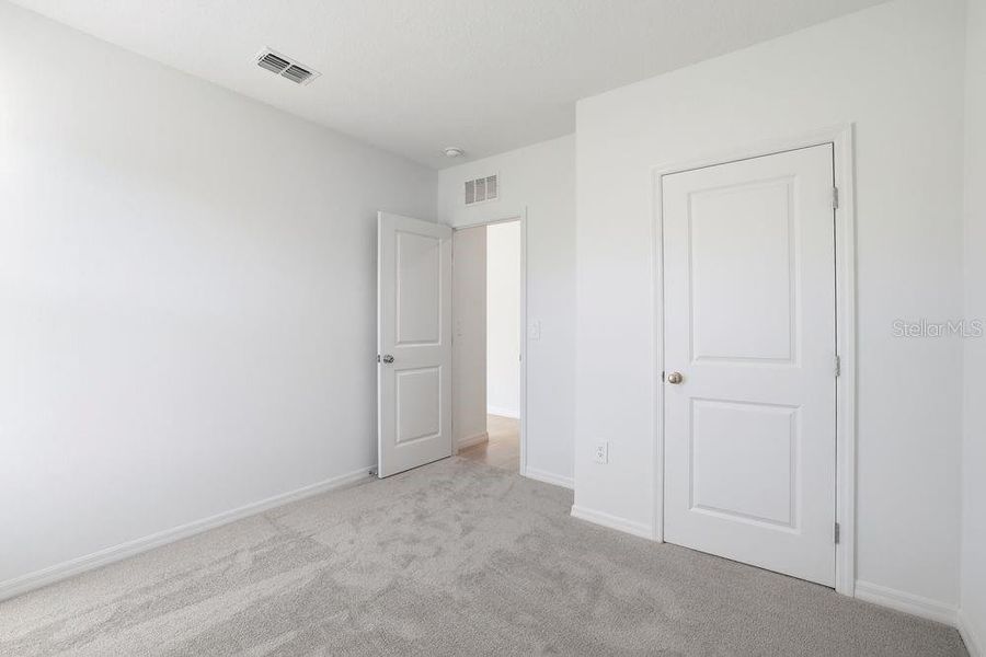 Spacious, unfurnished interior of a new home in Palm Wind, Hudson (Image 20).