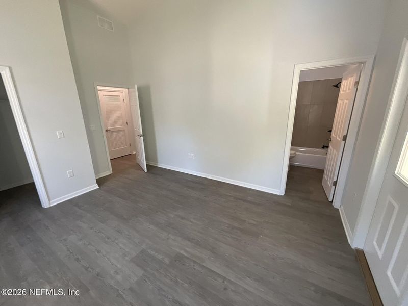 Spacious, unfurnished interior of a new home in , St. Augustine (Image 20).