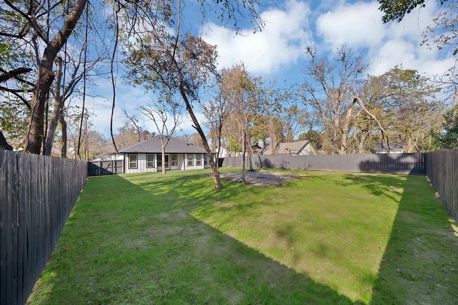 Natural landscape and outdoor views near  in Dallas (Image 35).