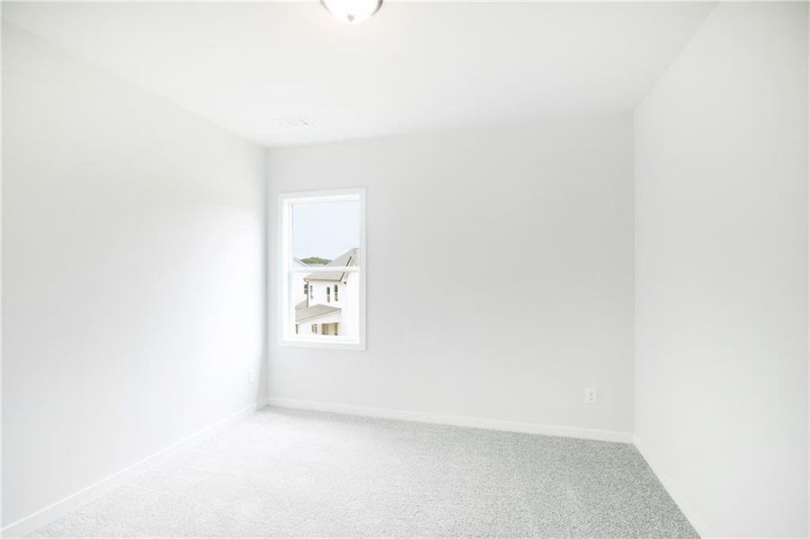 Spacious, unfurnished interior of a new home in Rosewood Lake Estates, Hoschton (Image 18).