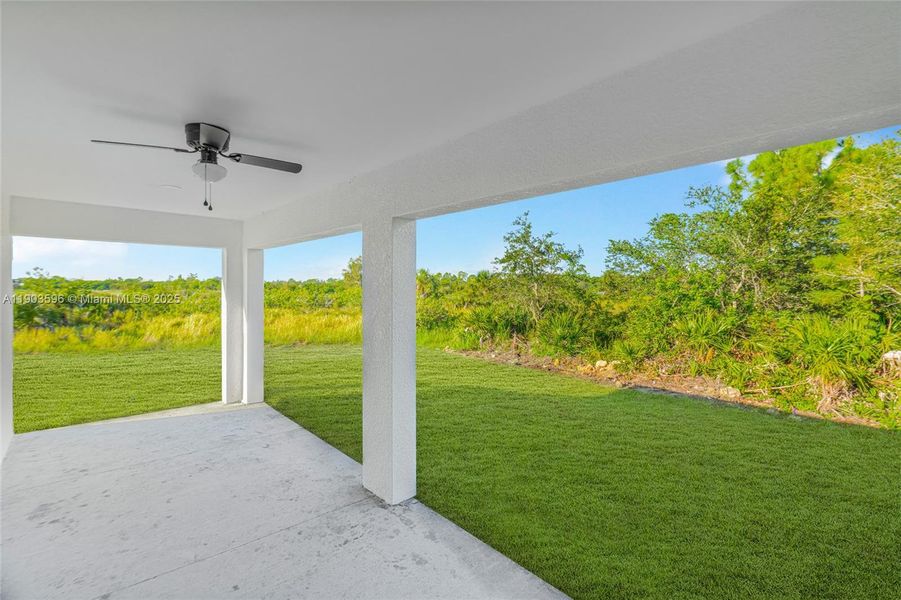 Exterior details and patio area of a home in , Lehigh Acres (Image 4).