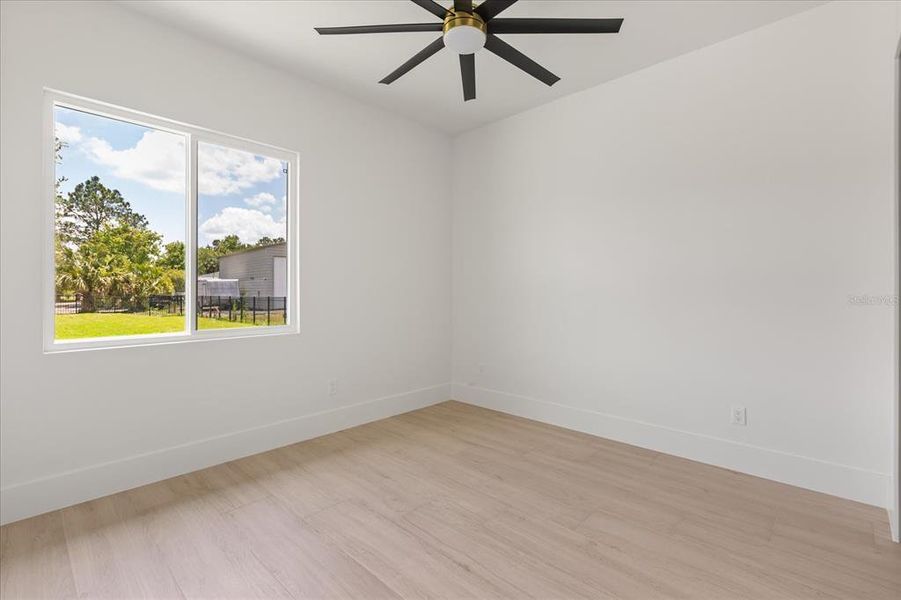 Spacious, unfurnished interior of a new home in , Sanford (Image 24).