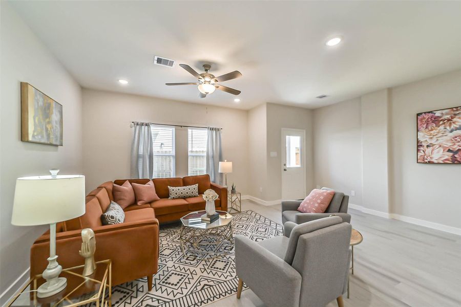 Photos are sample images from a previously built home with the same floor plan. Finishes and fixtures in the current home have been upgraded and may vary. Photos are sample images from a previously built home with the same floor plan. Finishes and fixtures in the current home have been upgraded and may vary.