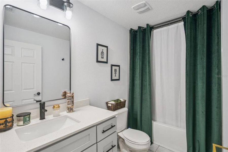 Furnished interior view inside a new home in , Deland (Image 11).