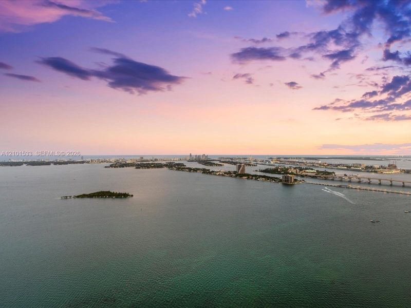 Natural landscape and outdoor views near Aria Reserve in Miami (Image 67).