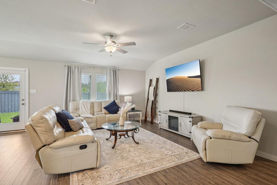 Spacious Living Area Spacious Living Area