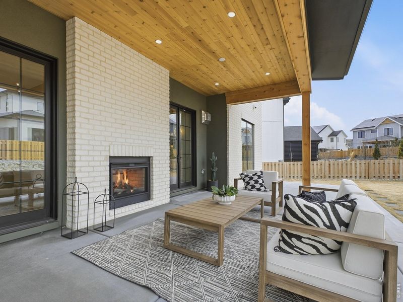 Exterior details and patio area of a home in , Louisville (Image 3).