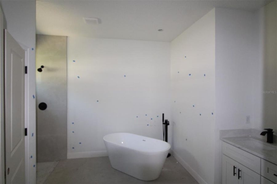 Furnished interior view inside a new home in , Citrus Springs (Image 9).