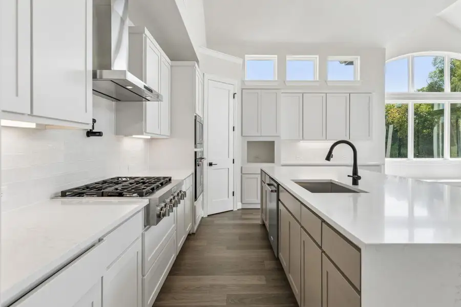 Furnished interior view inside a new home in Heath Golf & Yacht Club, Heath (Image 7).