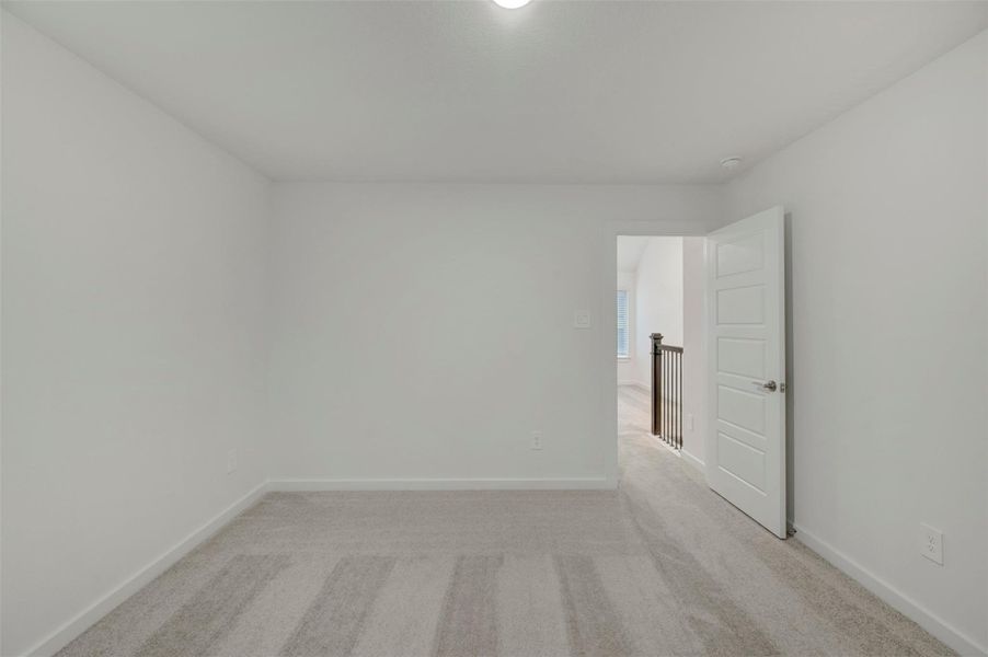 Spacious, unfurnished interior of a new home in Lone Star Landing, Montgomery (Image 31).