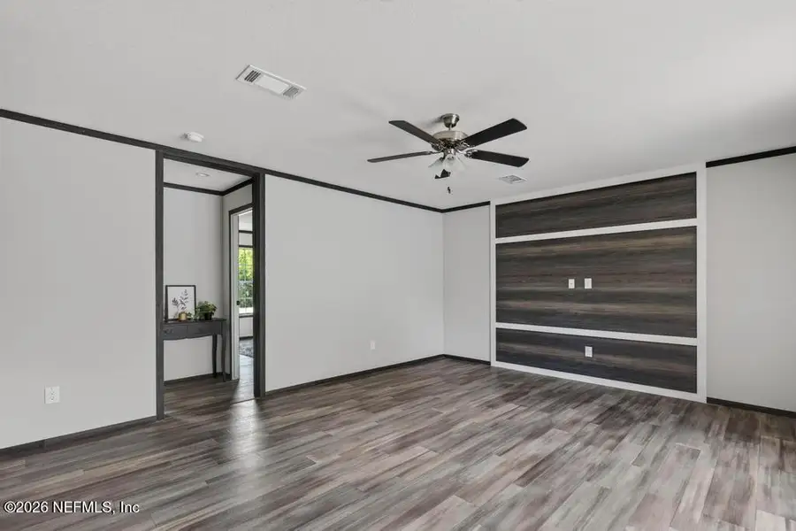 Spacious, unfurnished interior of a new home in , Callahan (Image 21).