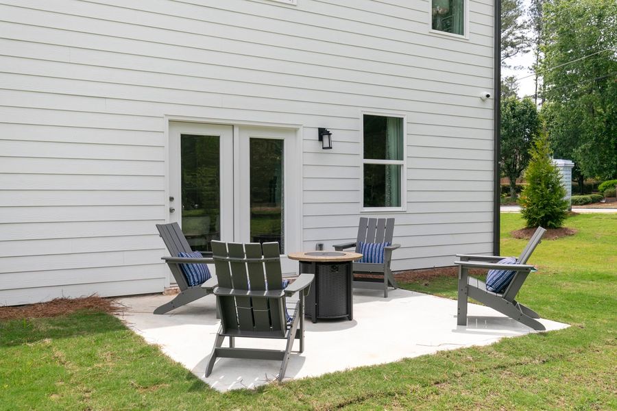 Representative exterior details of a home built from the The Kershaw by Stanley Martin Homes in Riverside Ridge, Lawrenceville (Image 4).