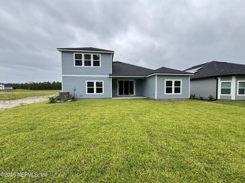Exterior details and patio area of a home in , Green Cove Springs (Image 23).