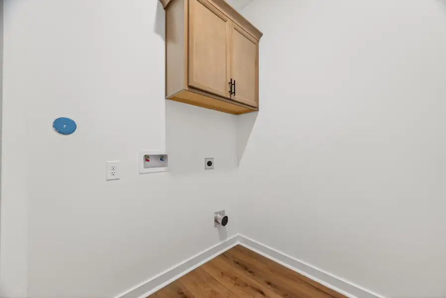 Spacious, unfurnished interior of a new home in Mostyn Springs, Magnolia (Image 28).