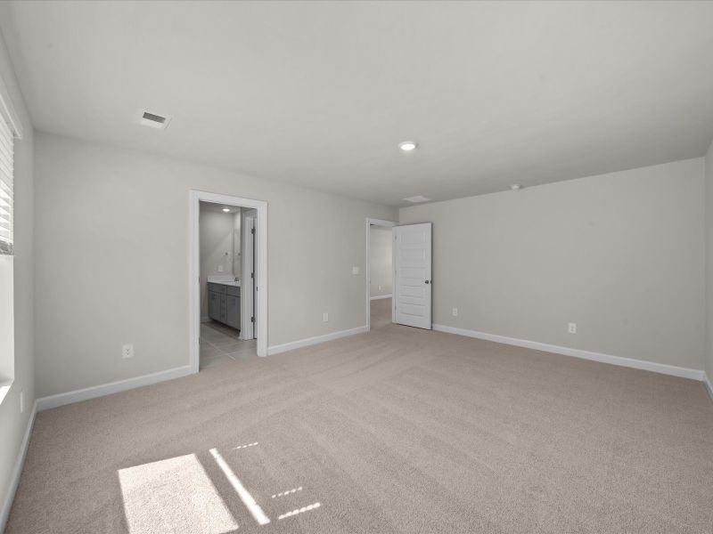 Spacious, unfurnished interior of a new home in Vickery Station, Woodruff (Image 15).