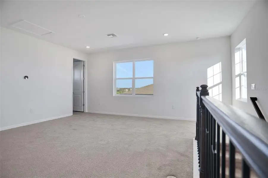 Spacious, unfurnished interior of a new home in Turnleaf, Punta Gorda (Image 18). Spacious, unfurnished interior of a new home in Turnleaf, Punta Gorda (Image 18).