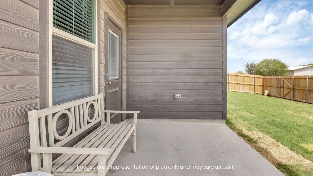 Representative exterior details of a home built from the Cali by D.R. Horton in Mustang Ridge, Andrews (Image 4).