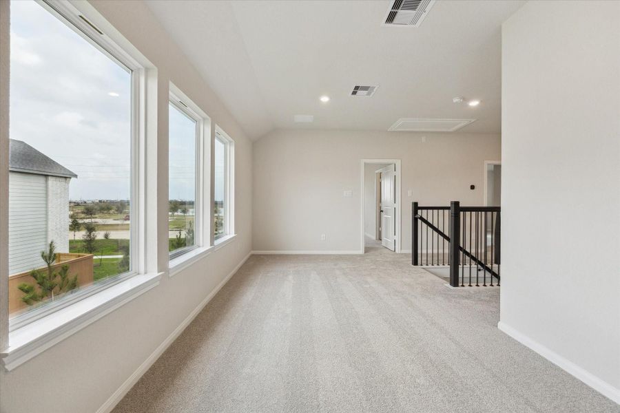Spacious, unfurnished interior of a new home in Elyson, Katy (Image 27).