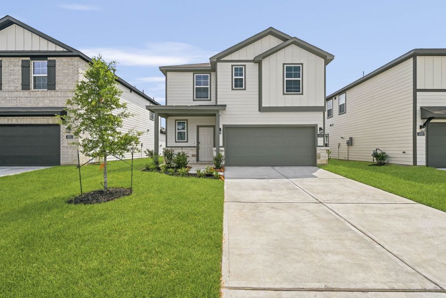 Front exterior of a new home in Laurel Farms, Brookshire, TX, highlighting curb appeal (Image 1). Front exterior of a new home in Laurel Farms, Brookshire, TX, highlighting curb appeal (Image 1).