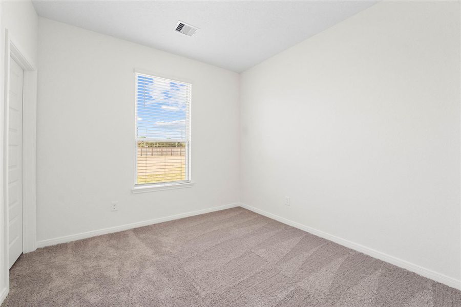 Spacious, unfurnished interior of a new home in Bauer Meadows, Tomball (Image 15).