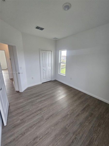 Spacious, unfurnished interior of a new home in , Orlando (Image 14).