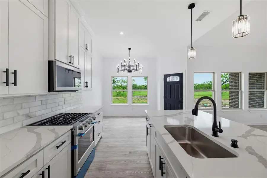 Furnished interior view inside a new home in , Corsicana (Image 4).