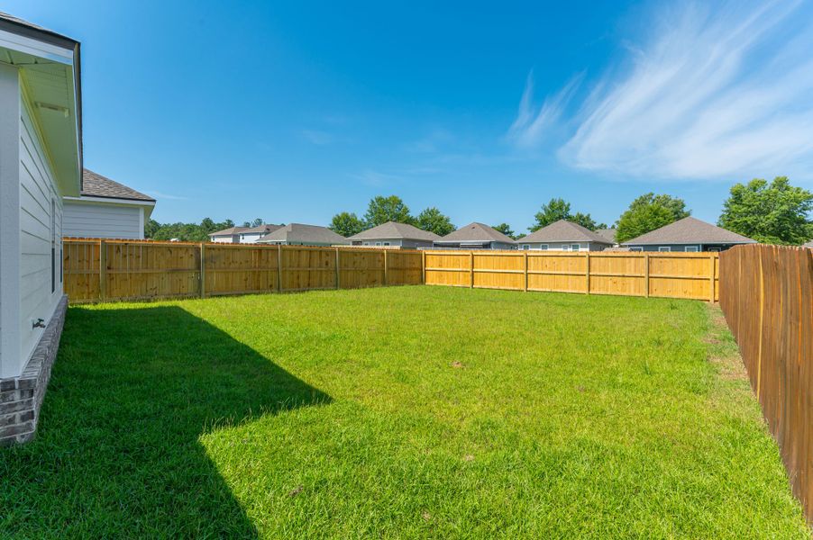 Representative exterior details of a home built from the Georgia by CJL Homes in McCarthy Estates, Defuniak Springs (Image 27).